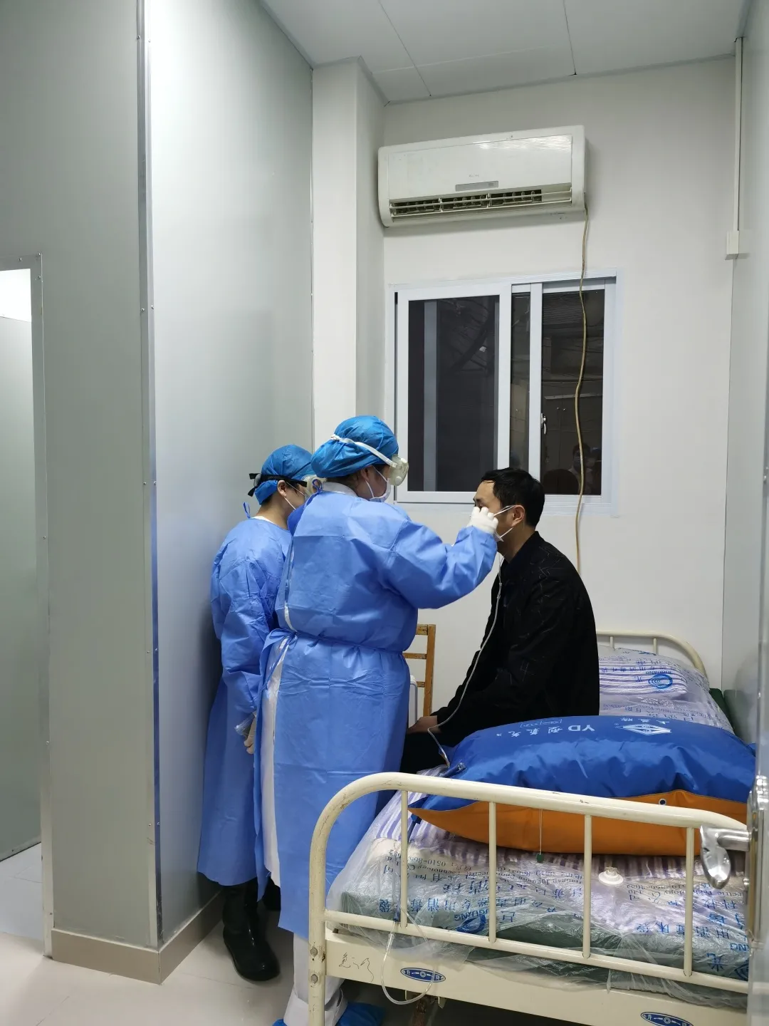 必发9988集团开展疫情防控实战演练 全面提升应急救治能力